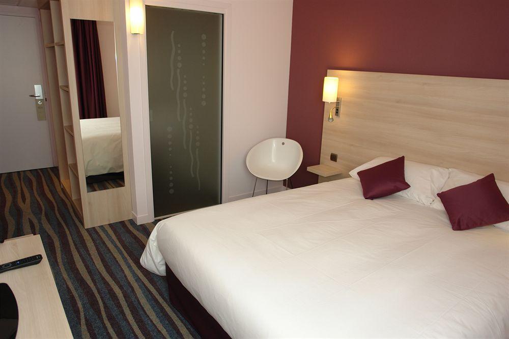 Brit Hotel Vendee Mer Les Achards  Zewnętrze zdjęcie