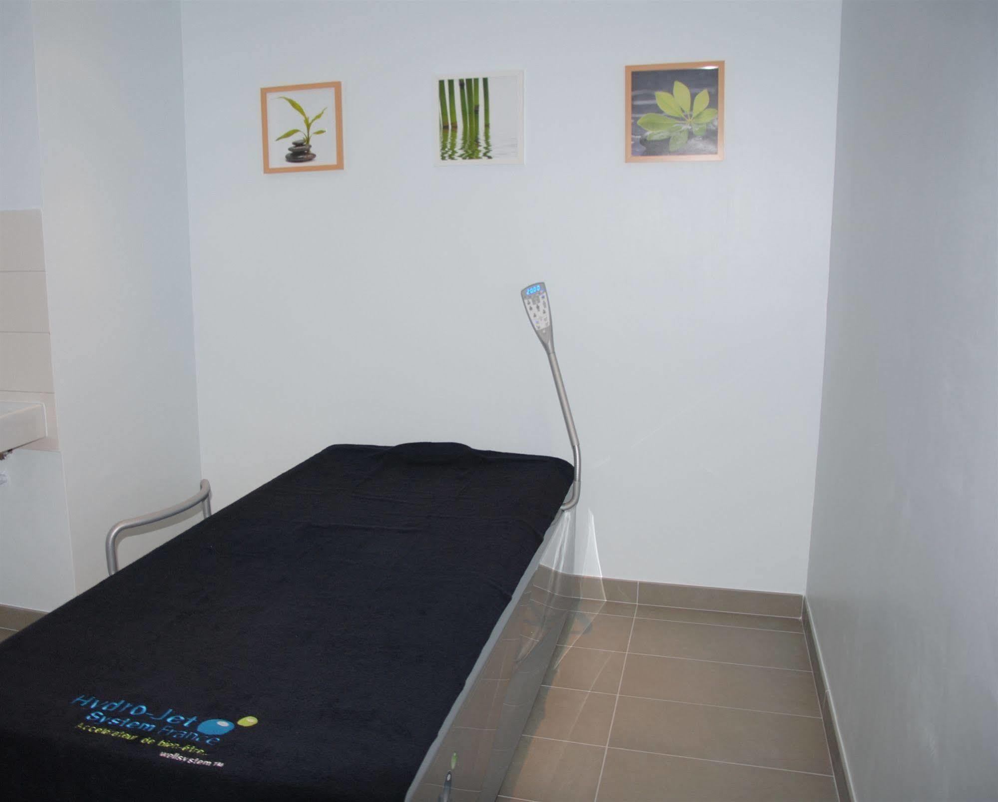 Brit Hotel Vendee Mer Les Achards  Zewnętrze zdjęcie